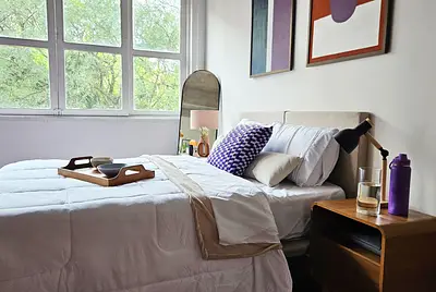 5 Cenários em 120 m²: Cozinha, Sala, Quarto e Fundo Infinito perto do Metrô
