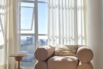 Vista de 180º e muita luz em prédio de Oscar Niemeyer