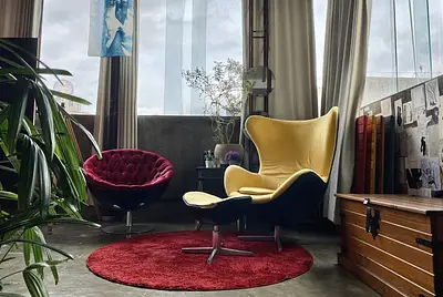 Loft de design industrial com vista para a Sé