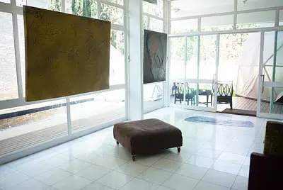 Casa modernista viva perto do Jockey Club