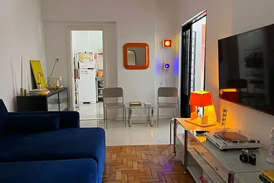 Apartamento moderno com gostinho de casa.