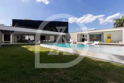 Casa elegante e moderna no Morumbi