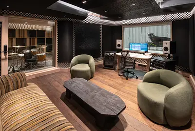 Estúdio de produção de nível internacional (música e audiovisual)